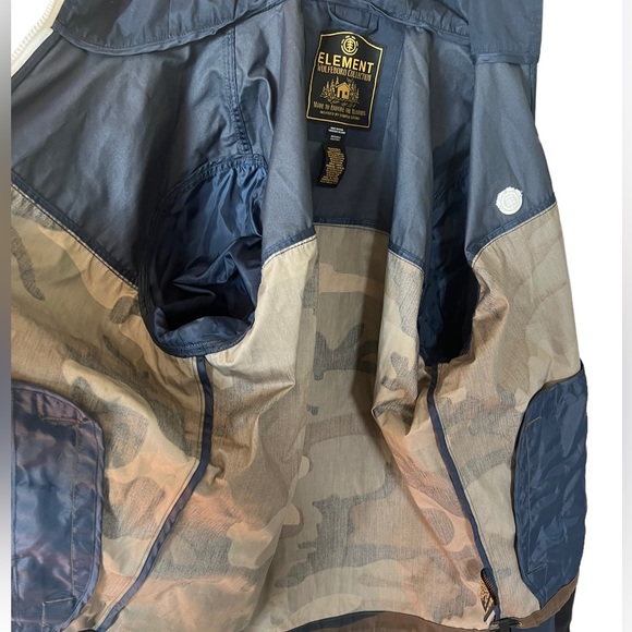 Element Wolfeboro Collection outdoor wear zip from jacket with hood in camo szS - Picture 8 of 13